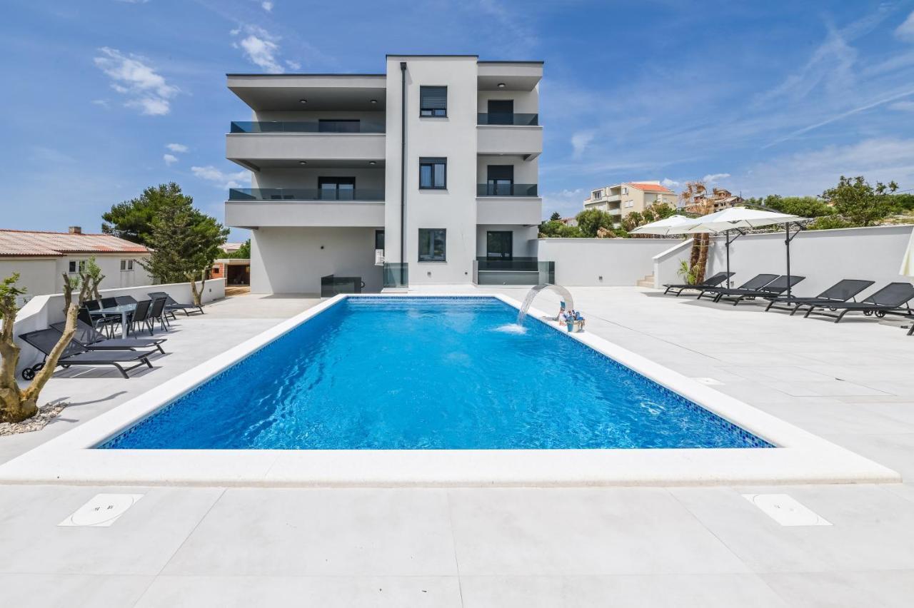 Apartamento The Eagle Novalja Exterior foto