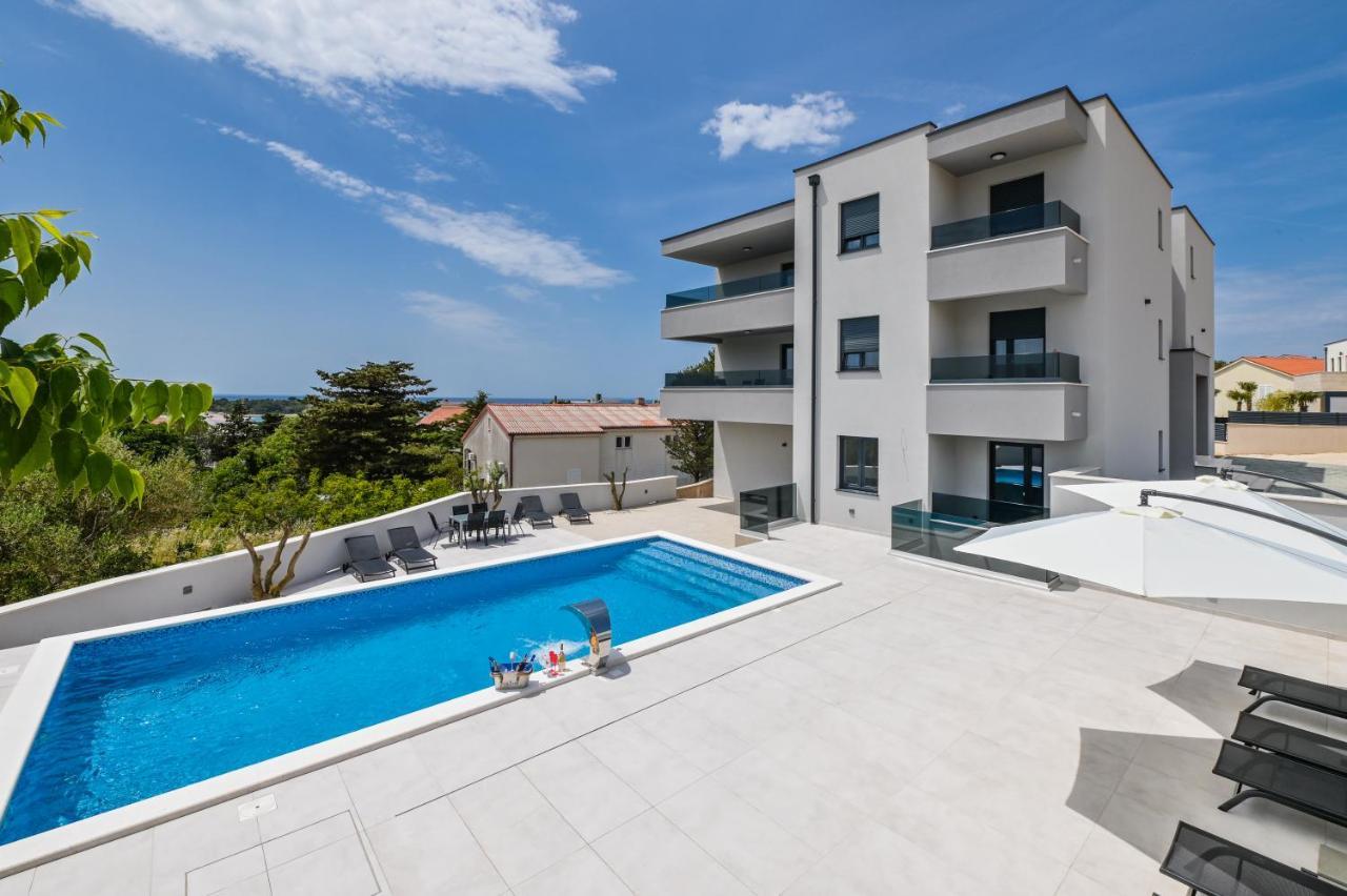 Apartamento The Eagle Novalja Exterior foto